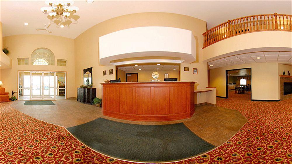 Boarders Inn & Suites By Cobblestone Hotels - Shawano Exterior photo