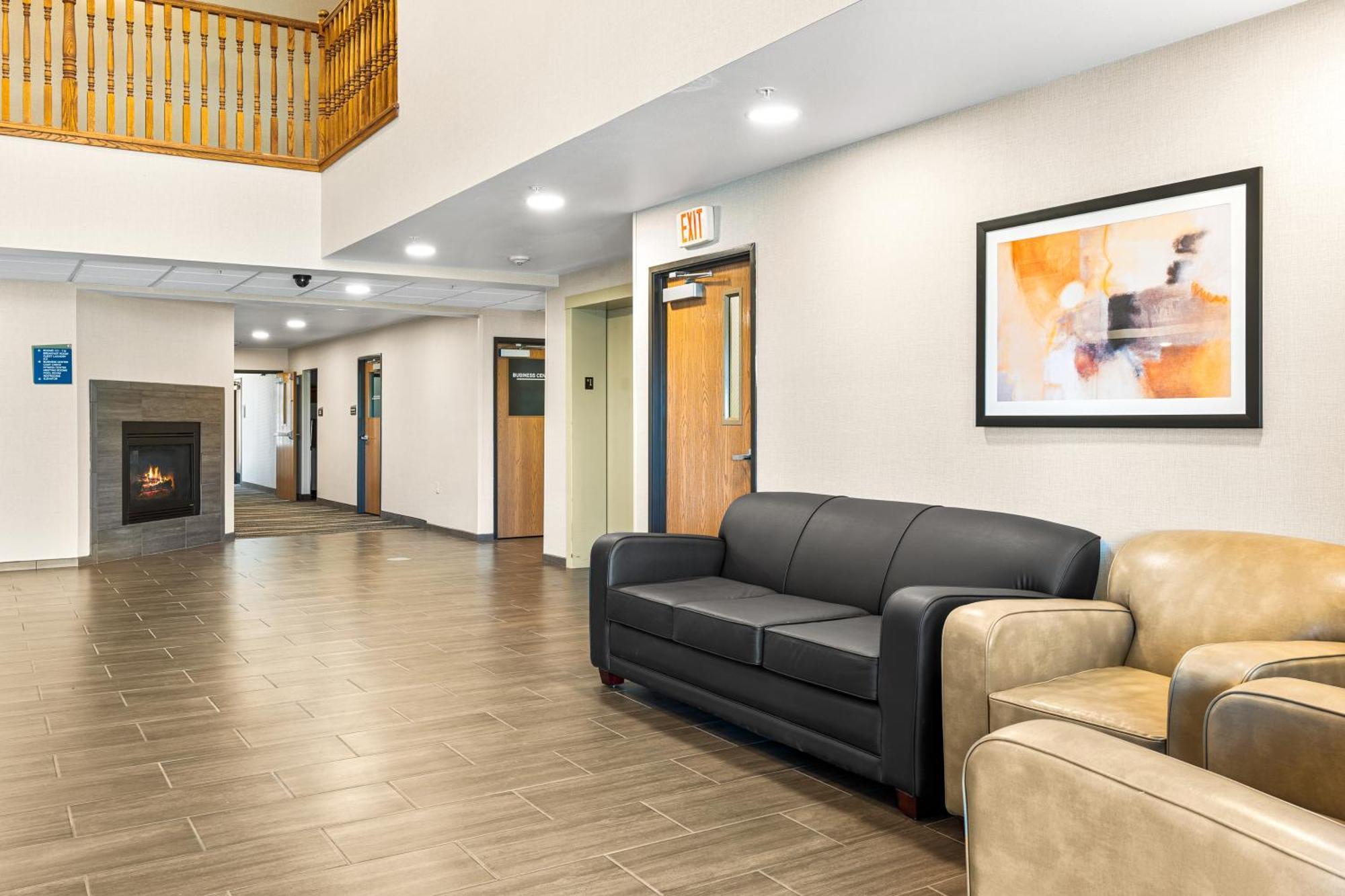Boarders Inn & Suites By Cobblestone Hotels - Shawano Exterior photo