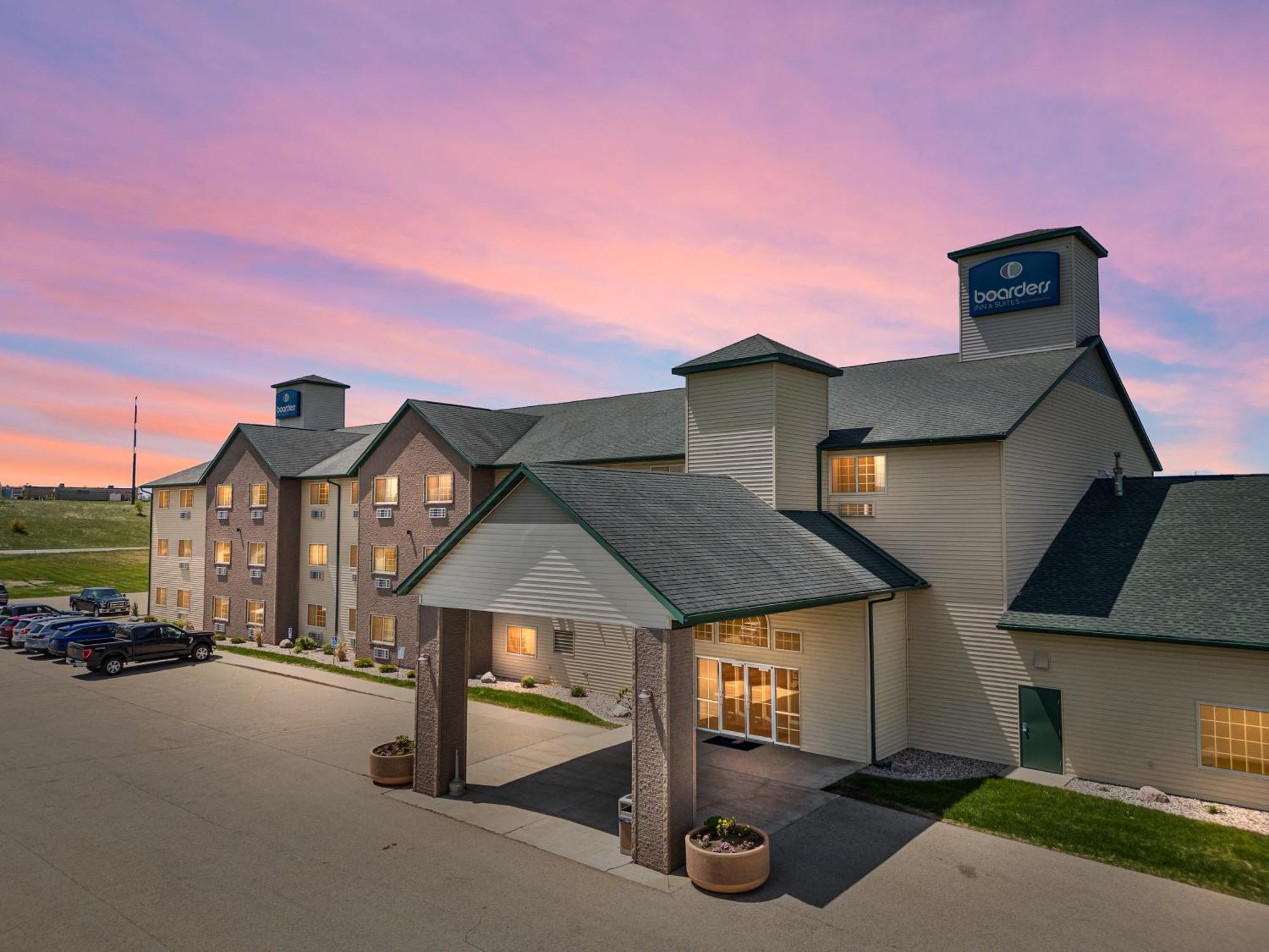 Boarders Inn & Suites By Cobblestone Hotels - Shawano Exterior photo